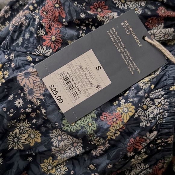 Universal Thread™ Women's Puff Short Sleeve Day Dress - Nancy Blue Floral - Picture 4 of 4